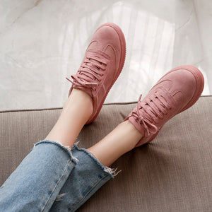 Skateboarding shoes for women, very confortable and beautyful. Womens foorwear. White and rose