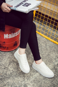 Skateboarding shoes for women, very confortable and beautyful. Womens foorwear. White and rose