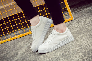 Skateboarding shoes for women, very confortable and beautyful. Womens foorwear. White and rose